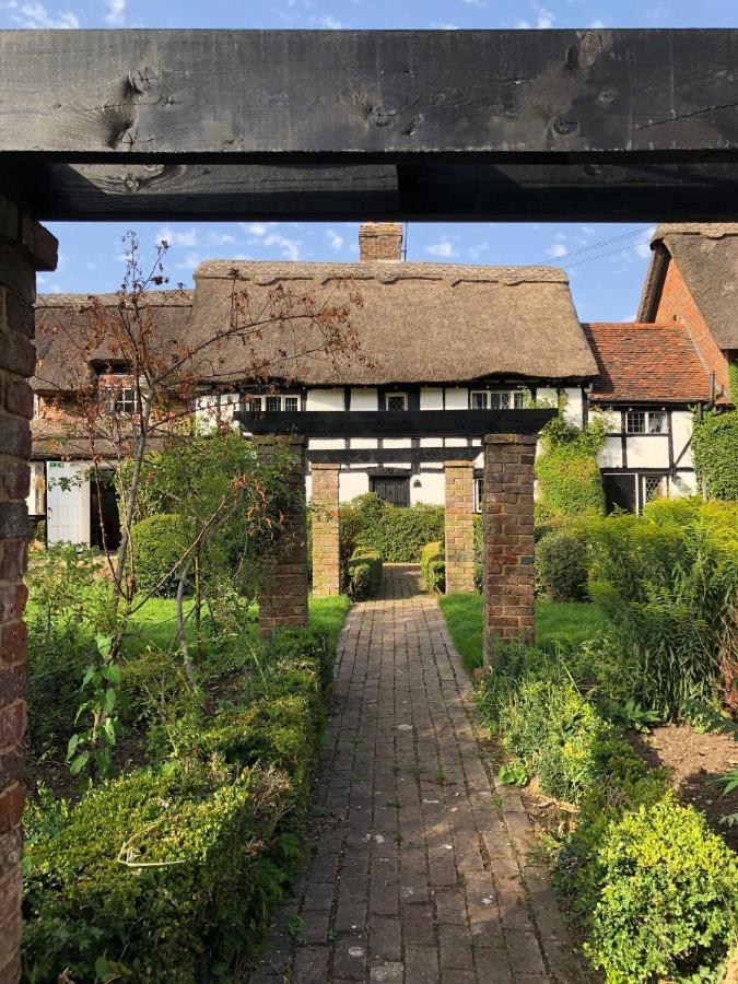 Old Hunters Lodge Whipsnade Limited Ngoại thất bức ảnh